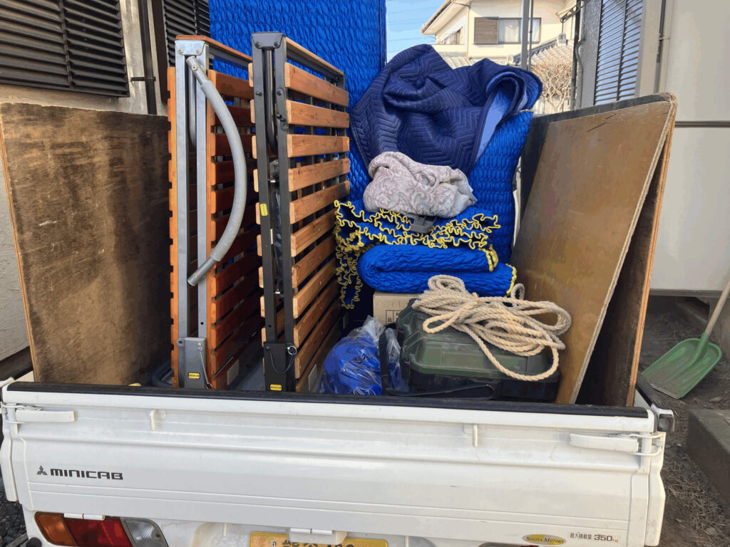 熊谷市の引越と不用品処分作業の写真